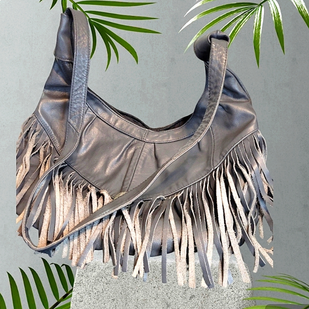 BOHO SOFT LEATHER HOBO BAG FRINGE & CONCHOS - Picture 5 of 13